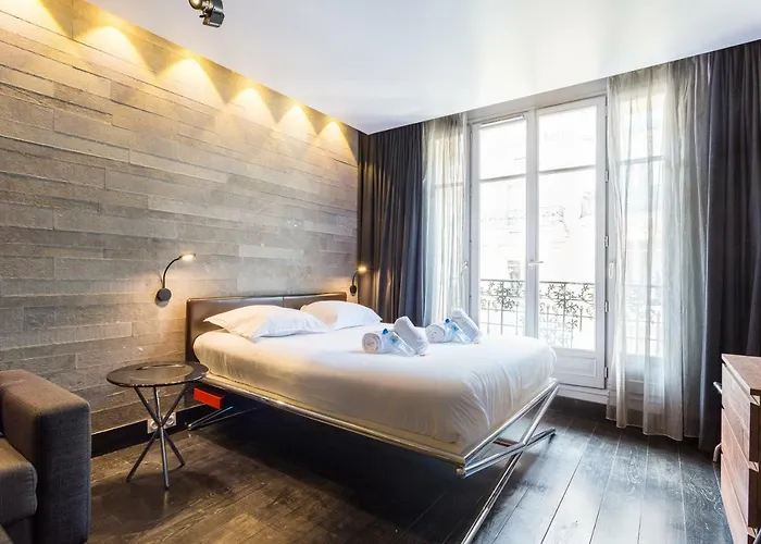 Otel Cmg - Premium Tour Eiffel - 51 Paris